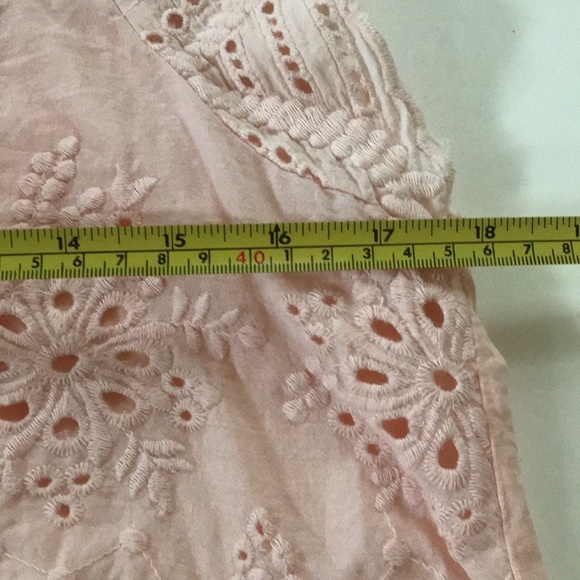 Blush Pink Embroidered Sleeveless Blouse M - Picture 5 of 6
